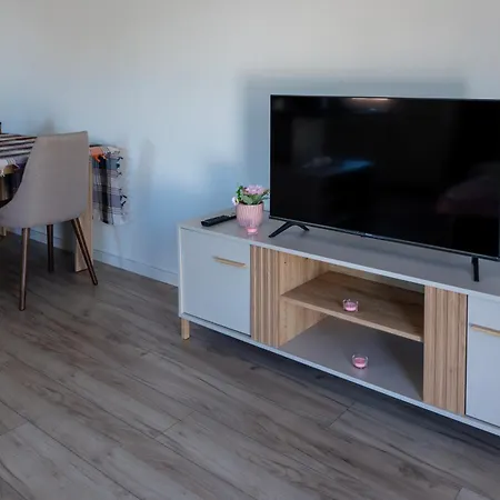 Ana23 アパート トレビニエ